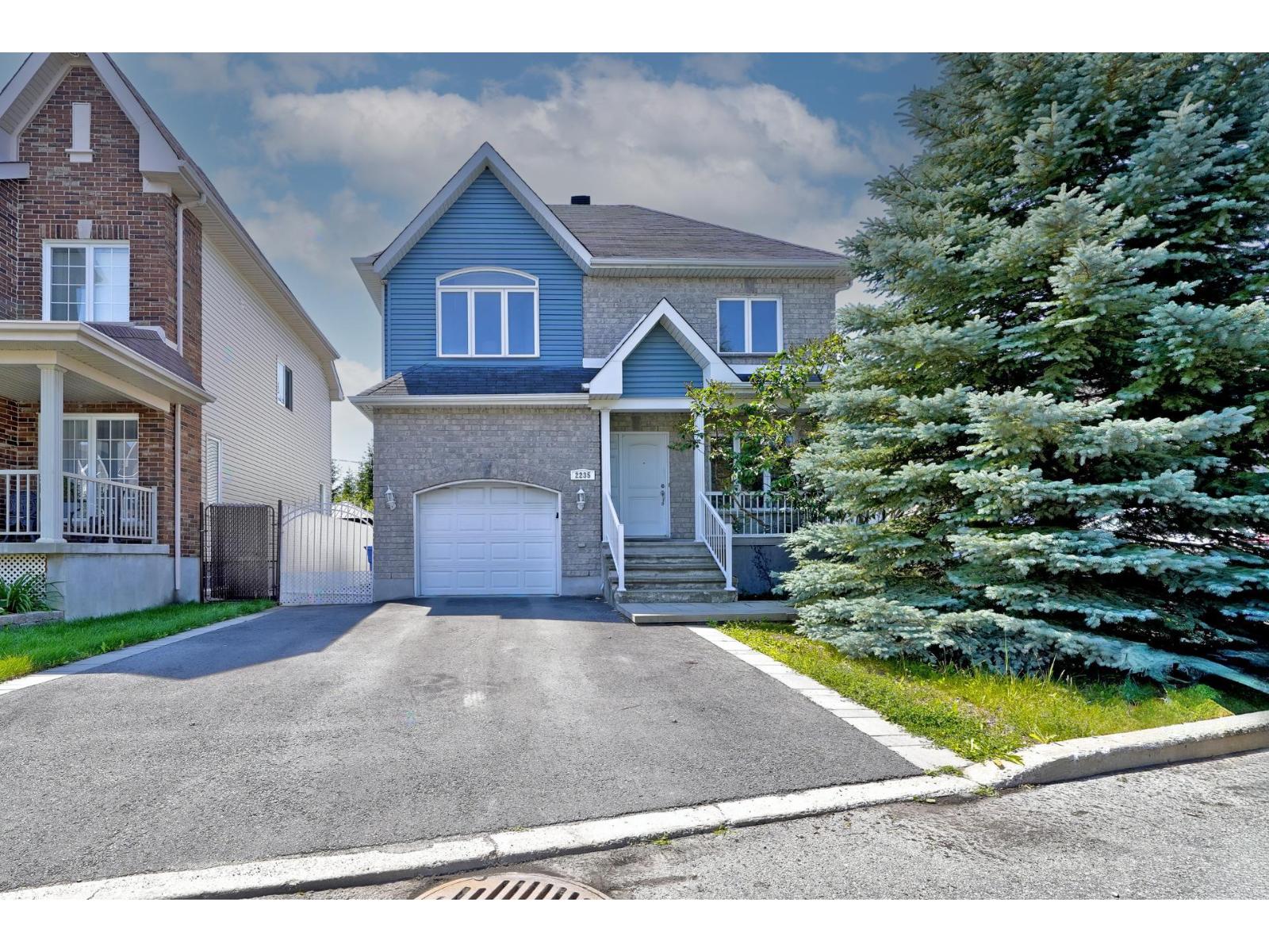2235 Rue Des Cigognes Property Photo 3