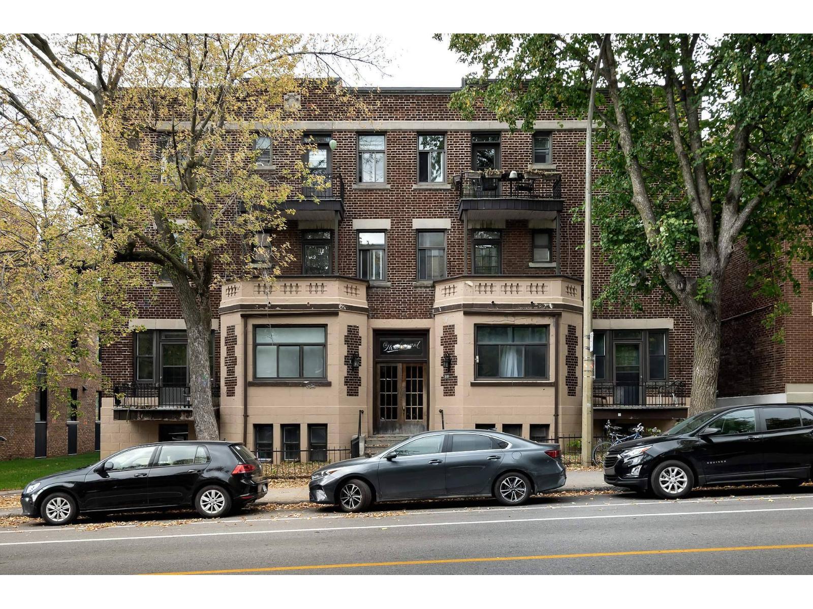 3189 Boul. Édouard-montpetit Property Photo 1