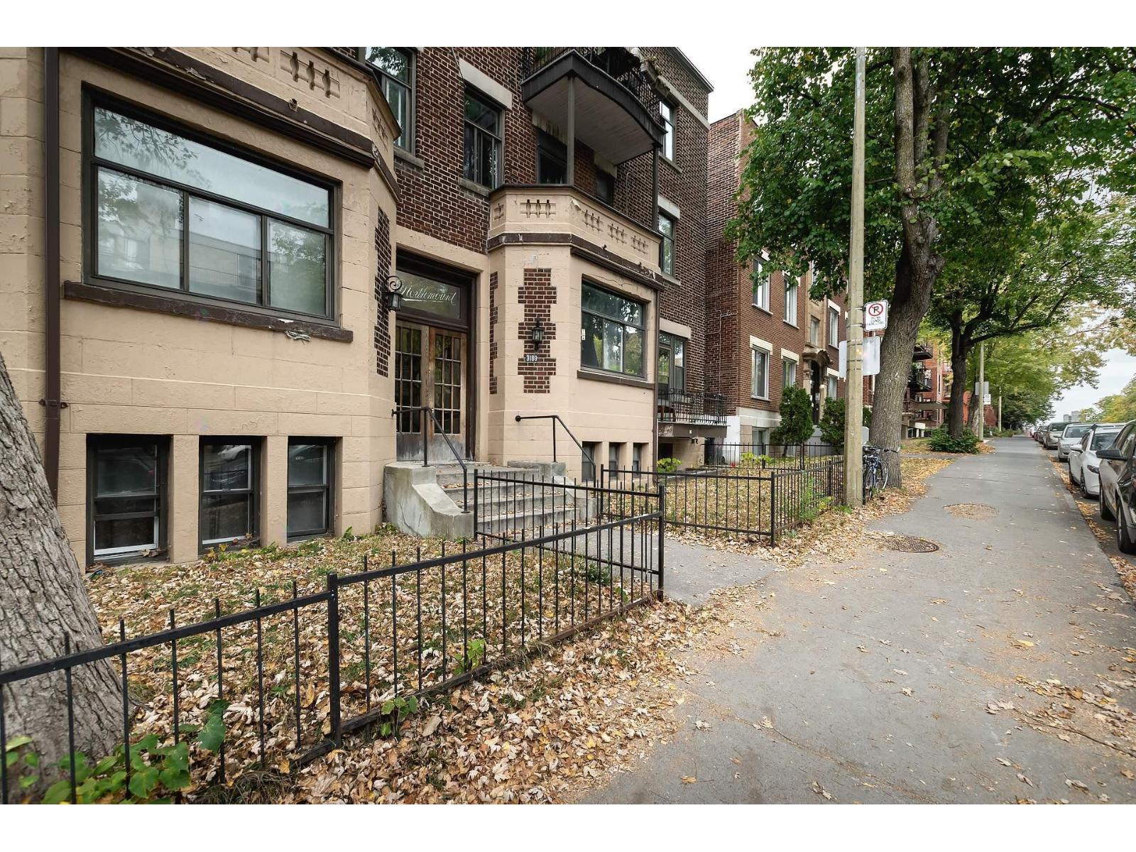 3189 Boul. Édouard-montpetit Property Photo 3