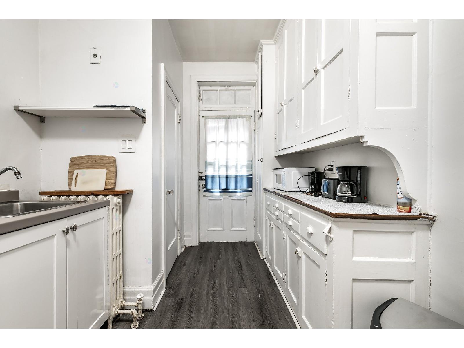 3189 Boul. Édouard-montpetit Property Photo 11