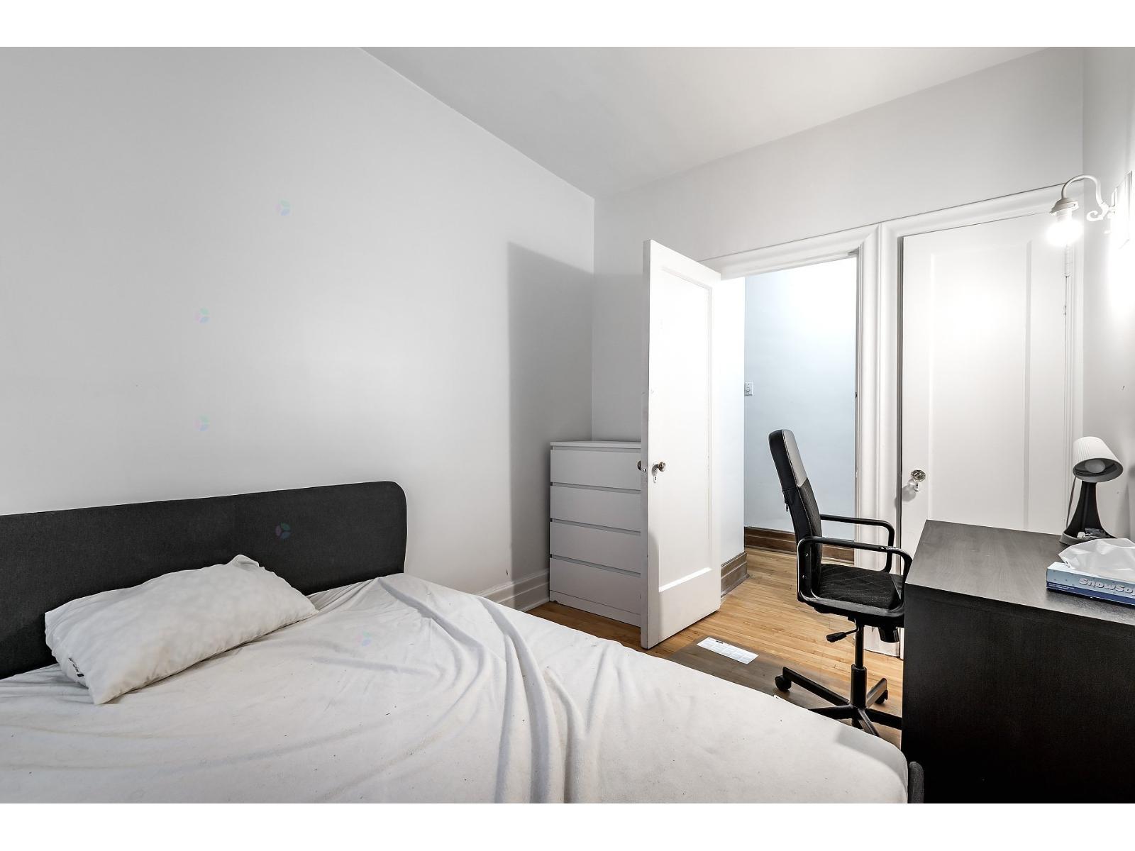 3189 Boul. Édouard-montpetit Property Photo 17
