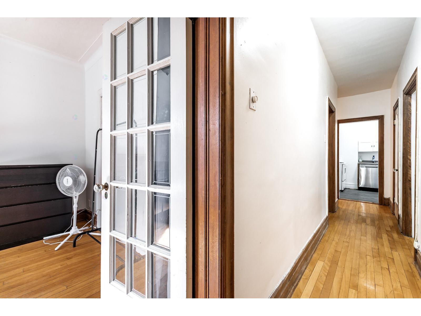 3189 Boul. Édouard-montpetit Property Photo 22