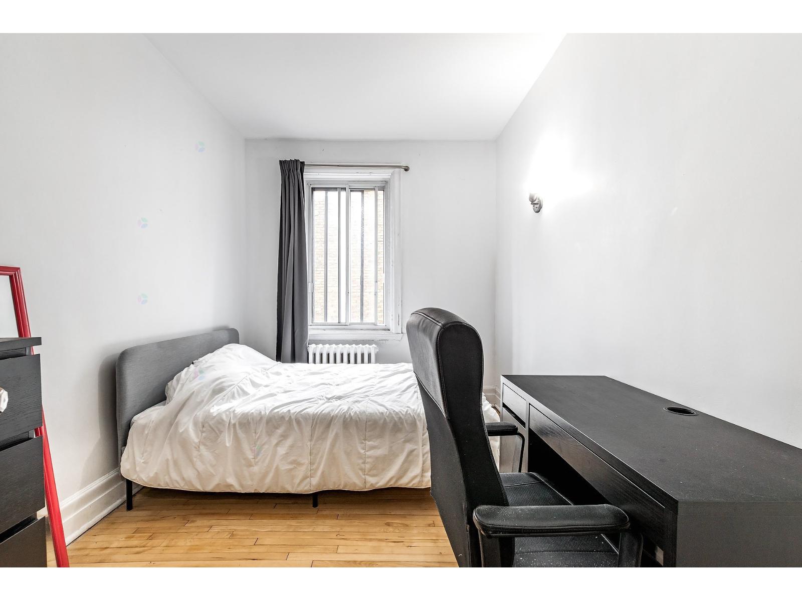 3189 Boul. Édouard-montpetit Property Photo 33