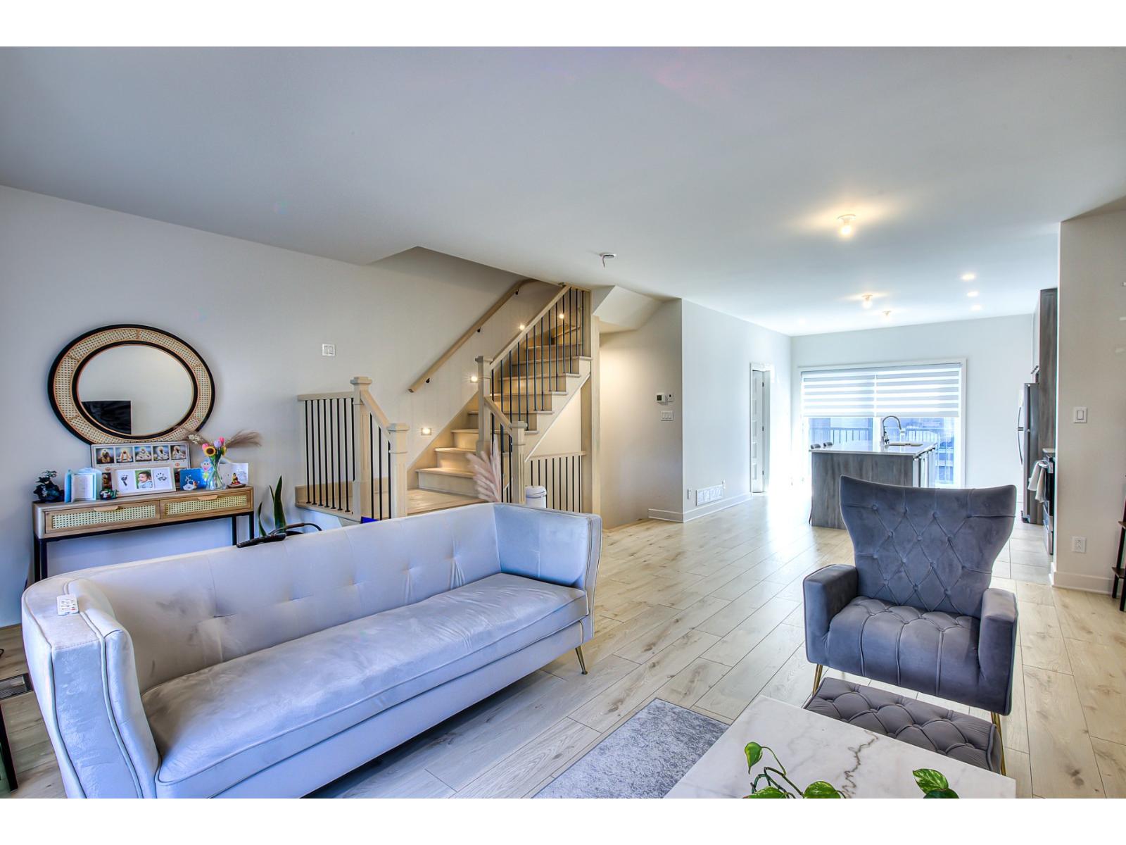 2025 Rue Phil-goyette Property Photo 8