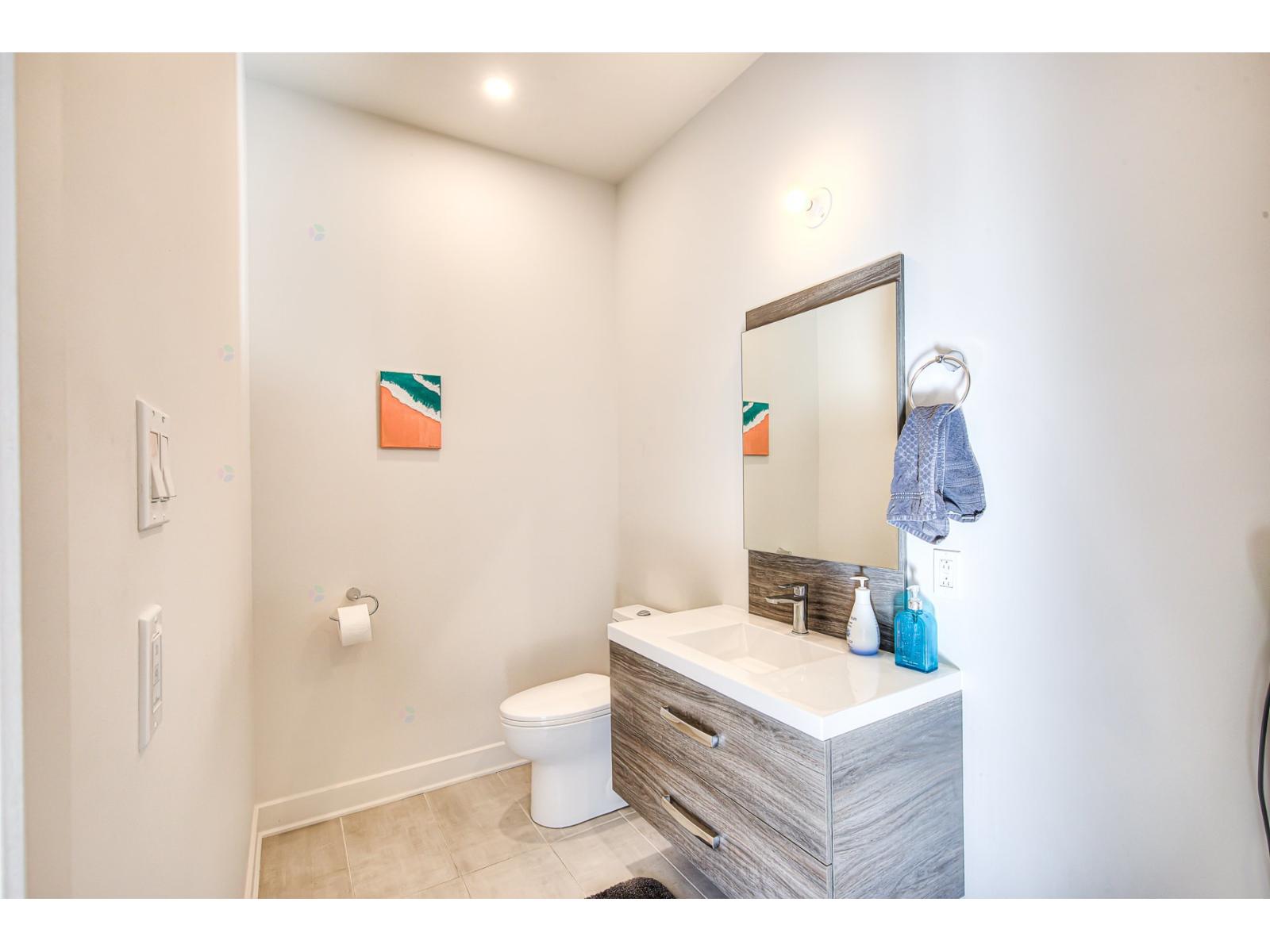 2025 Rue Phil-goyette Property Photo 12