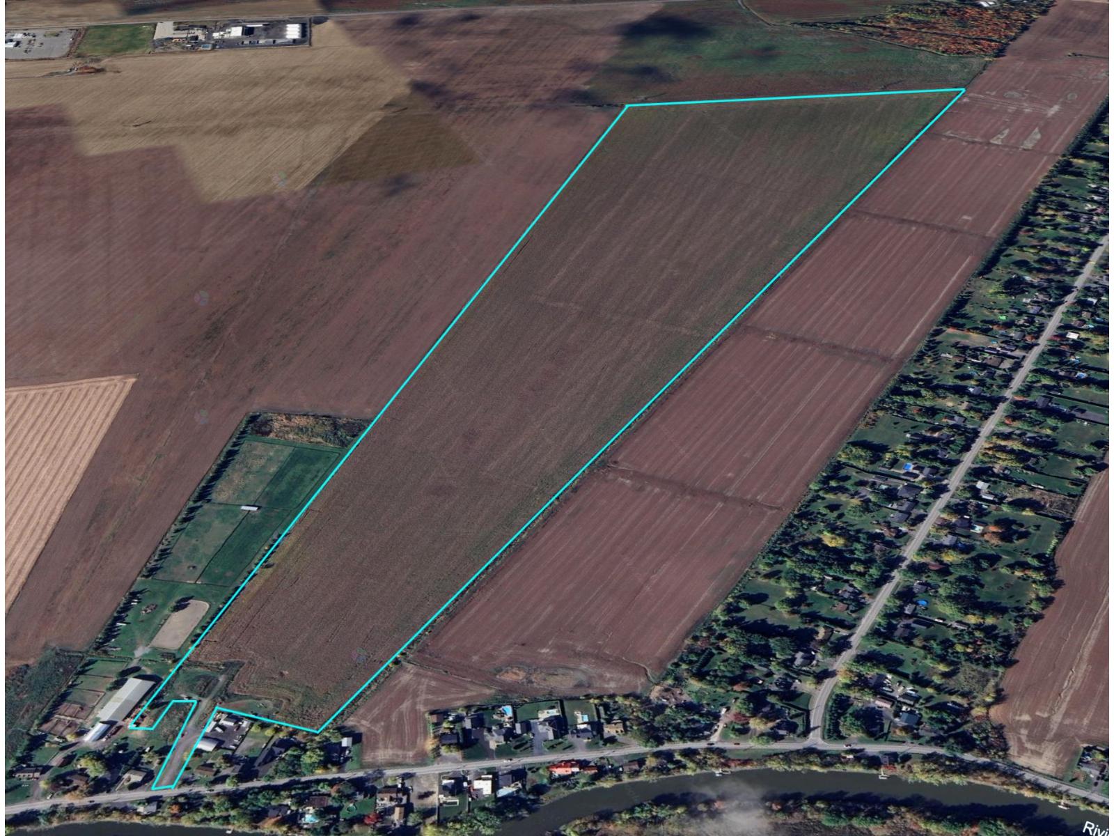 Ch. Bellerive Property Photo 1
