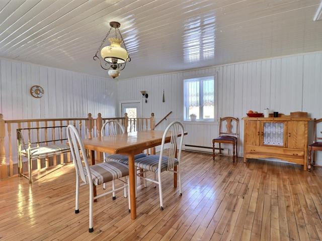 149 3e Avenue E. Property Photo 8