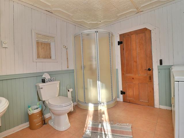 149 3e Avenue E. Property Photo 11