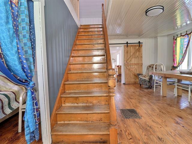 149 3e Avenue E. Property Photo 12