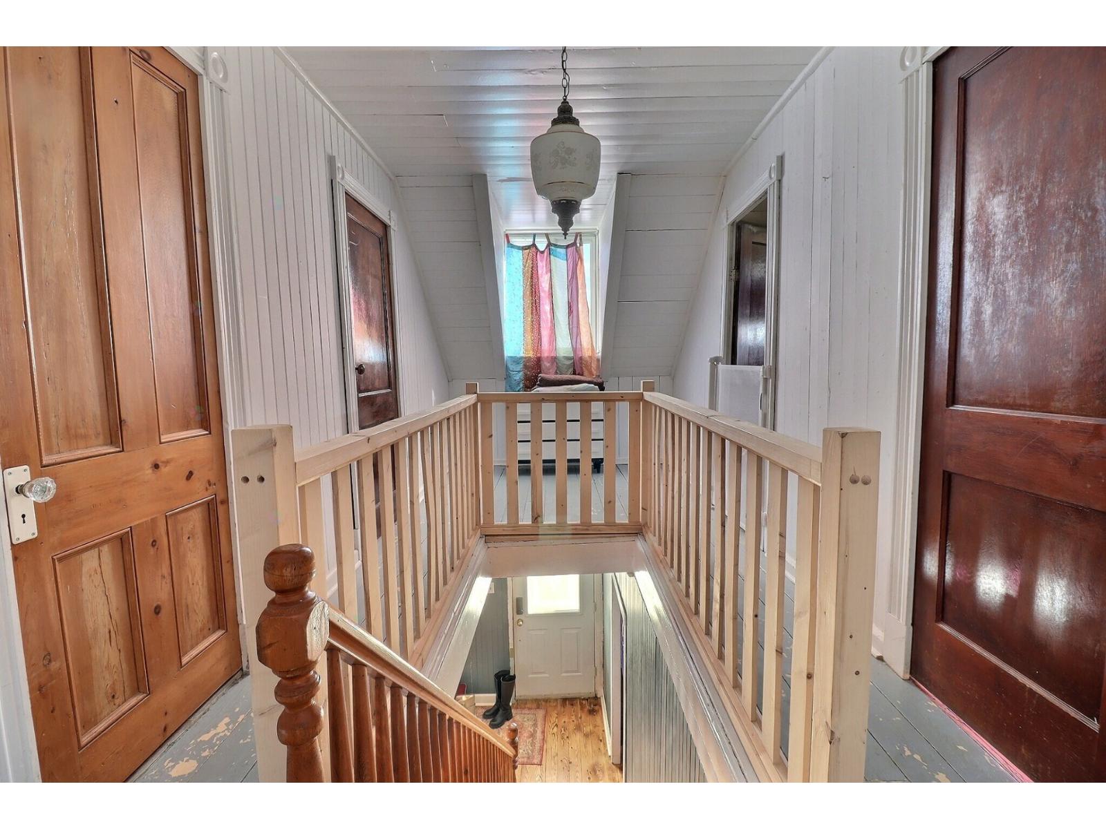 149 3e Avenue E. Property Photo 13