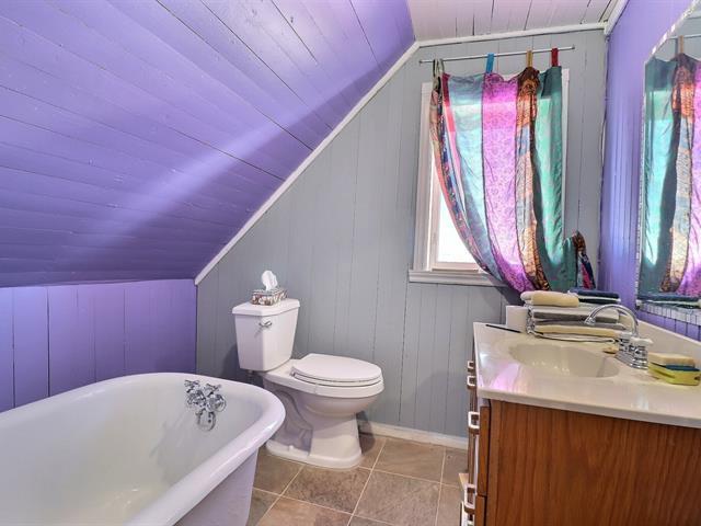 149 3e Avenue E. Property Photo 14