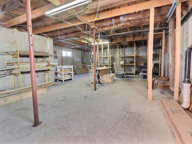 149 3e Avenue E. Property Photo 19