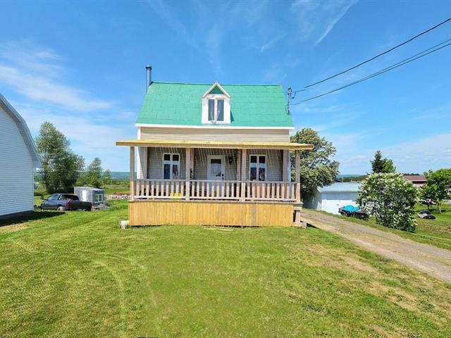 149 3e Avenue E. Property Photo 23