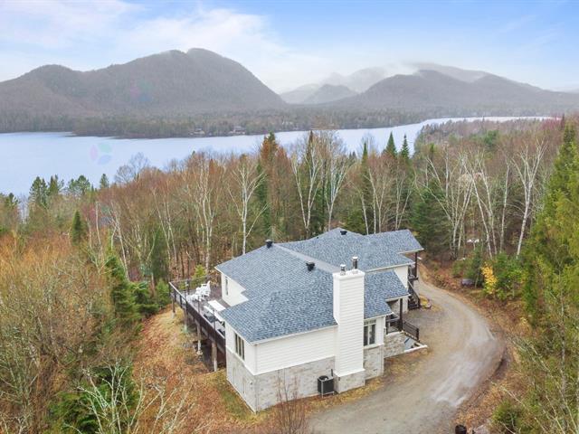 280 Ch. Du Tour-Du-Lac Property Photo 1