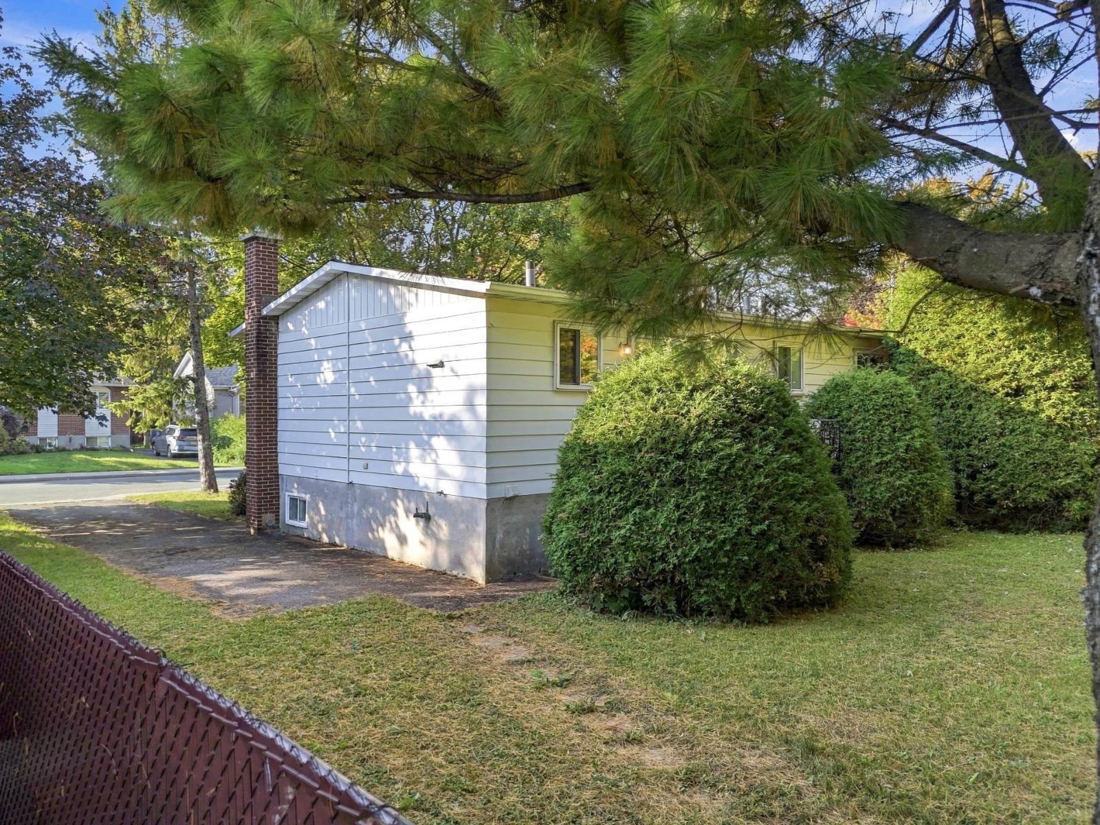190 Rue De Manthet Property Photo 3