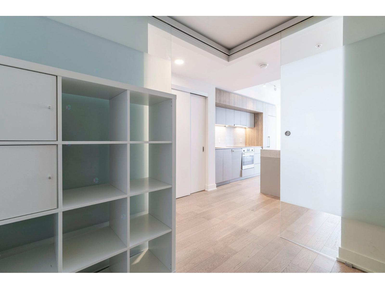 1288 Rue St-antoine O., #1106 Property Photo 13