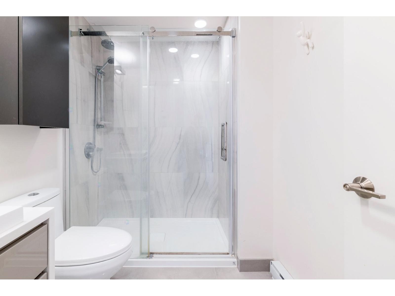 1288 Rue St-antoine O., #1106 Property Photo 23