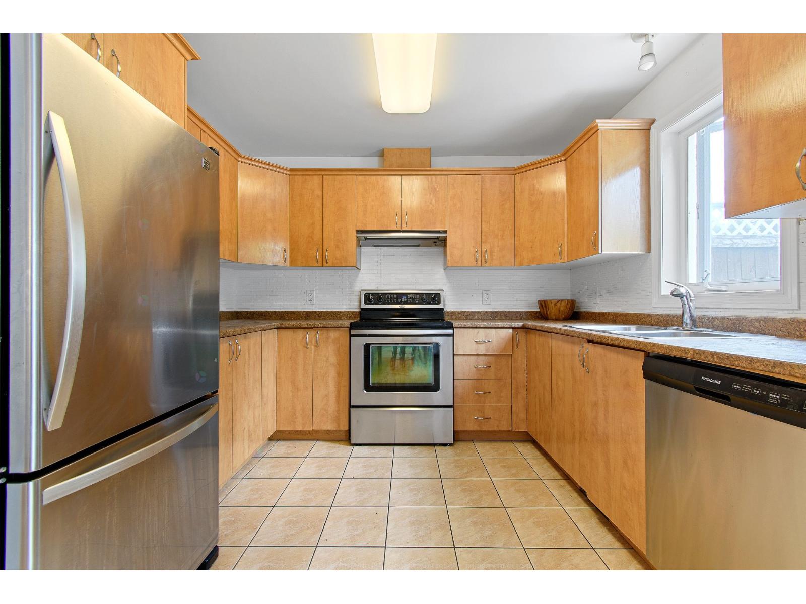 344 Rue Du Louvre Property Photo 5