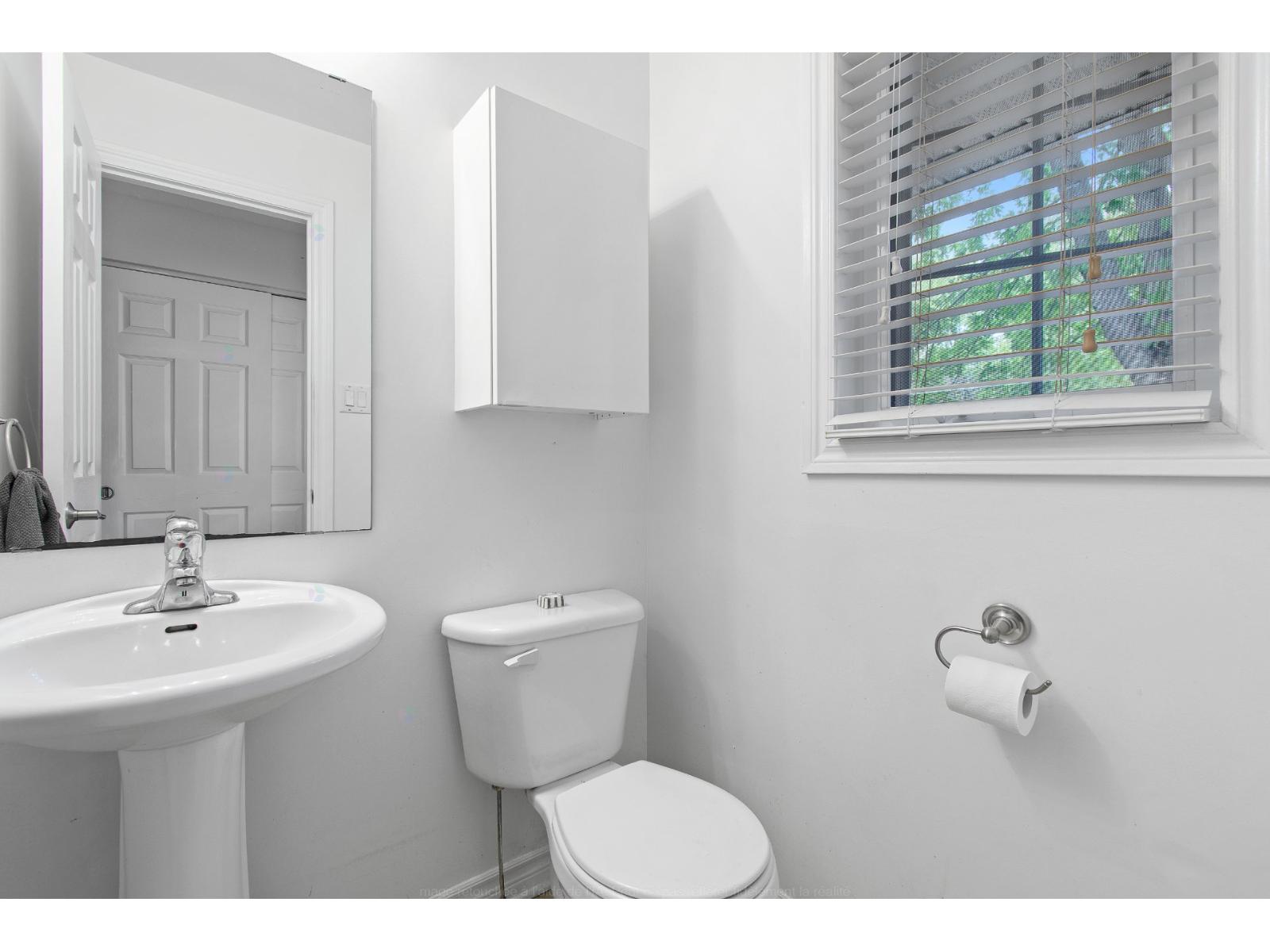 344 Rue Du Louvre Property Photo 13