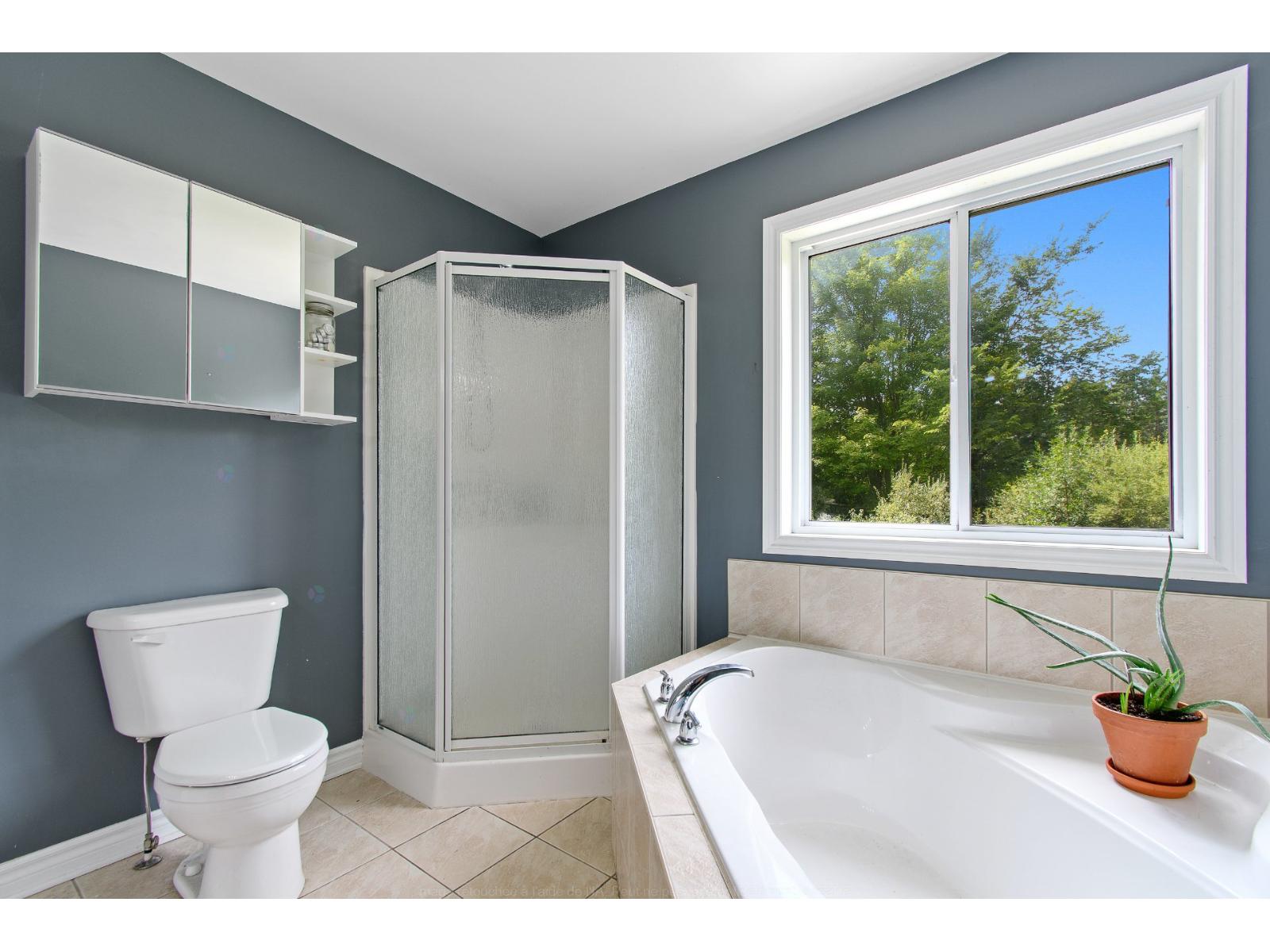 344 Rue Du Louvre Property Photo 15