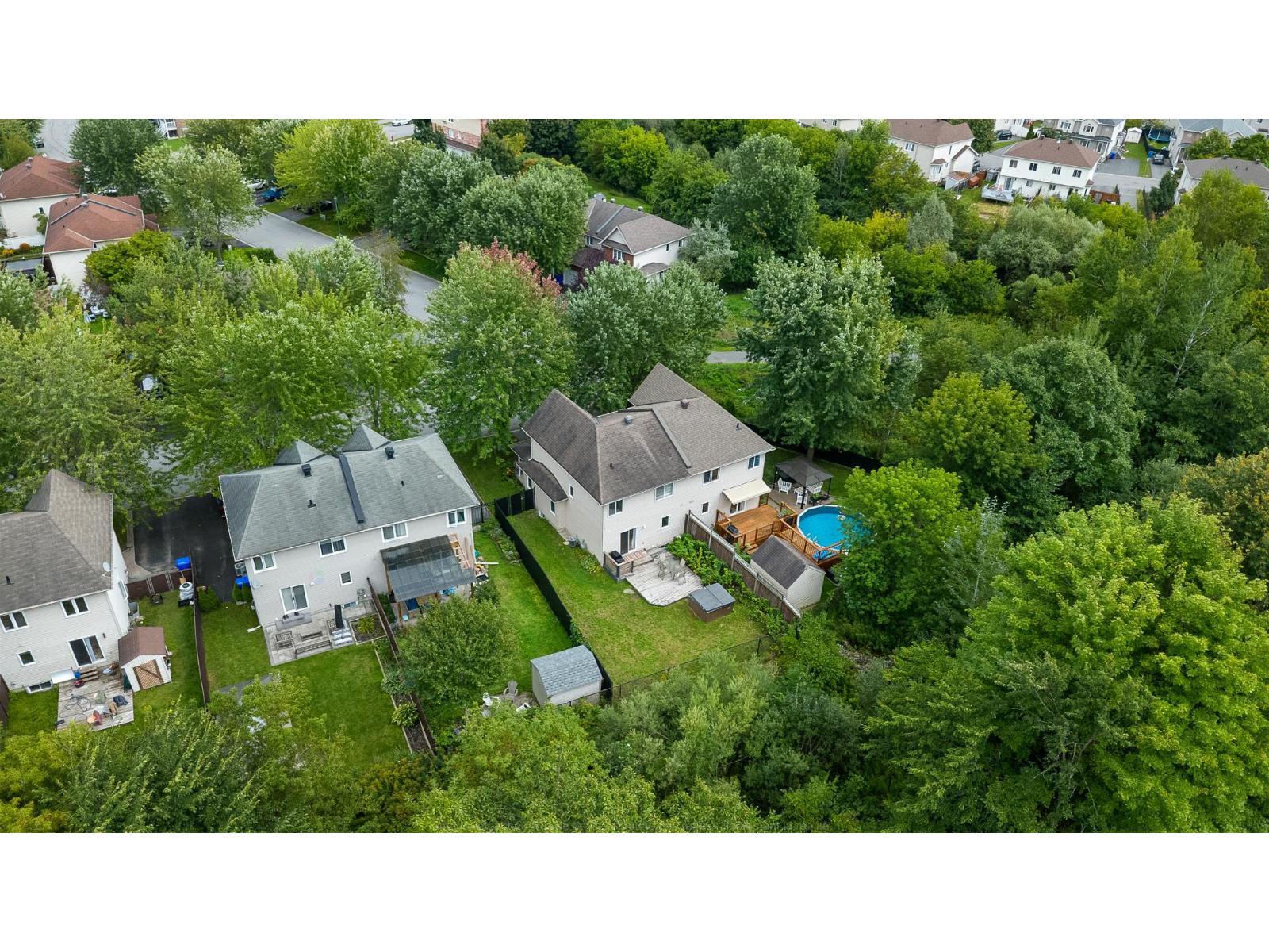 344 Rue Du Louvre Property Photo 22