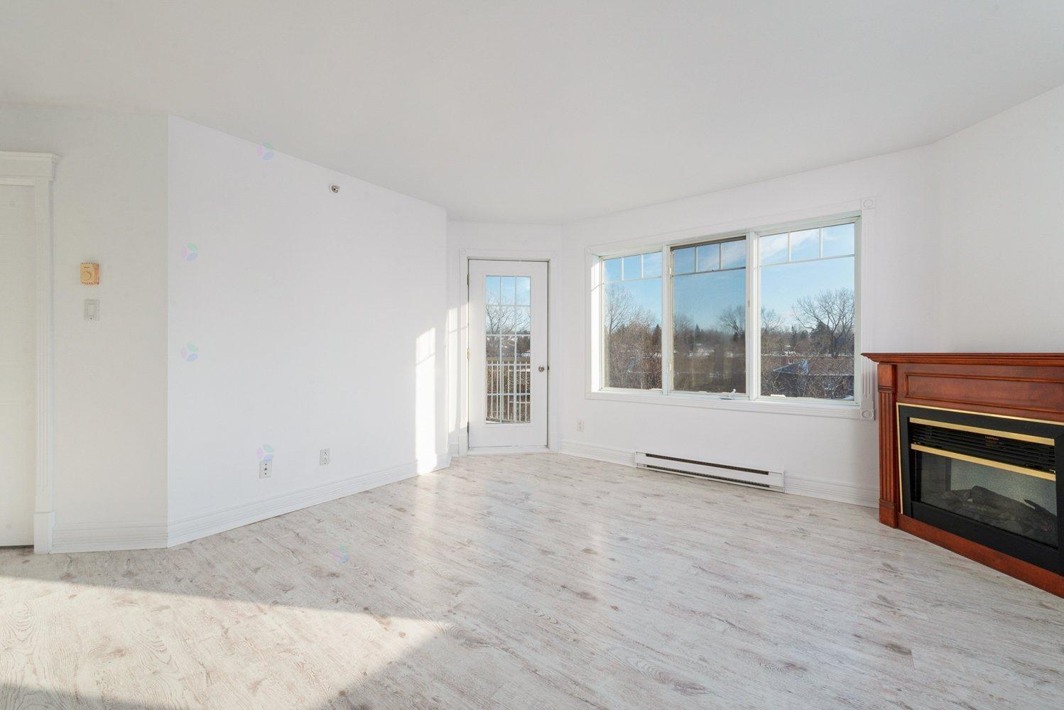 16769 Boul. De Pierrefonds, #401 Property Photo 1
