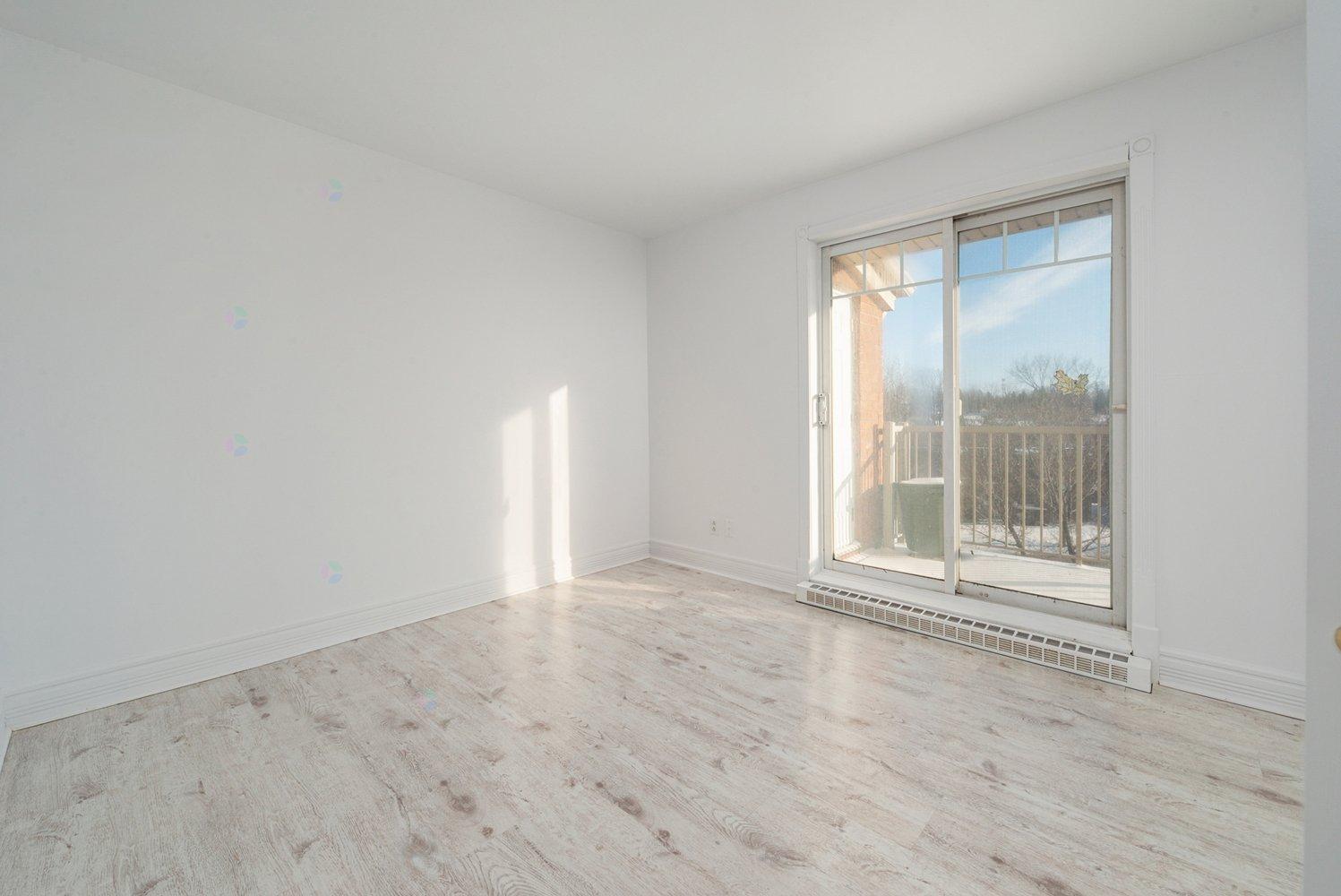 16769 Boul. De Pierrefonds, #401 Property Photo 16