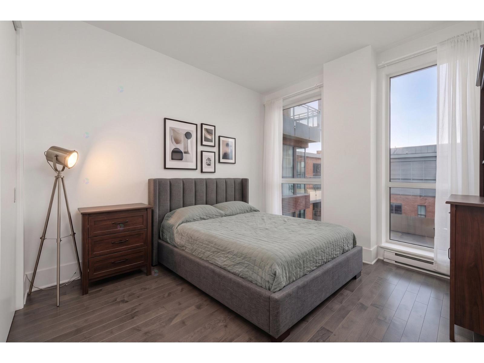 1025 Rue De La Commune E., #906 Property Photo 4