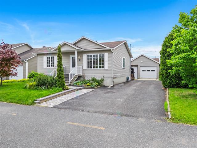 2265 Rue De La Commune Property Photo 1
