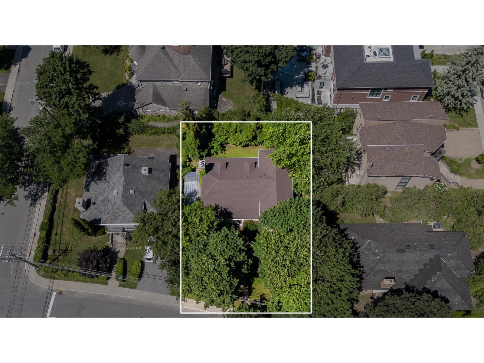 45 Crois. Merton Property Photo 5