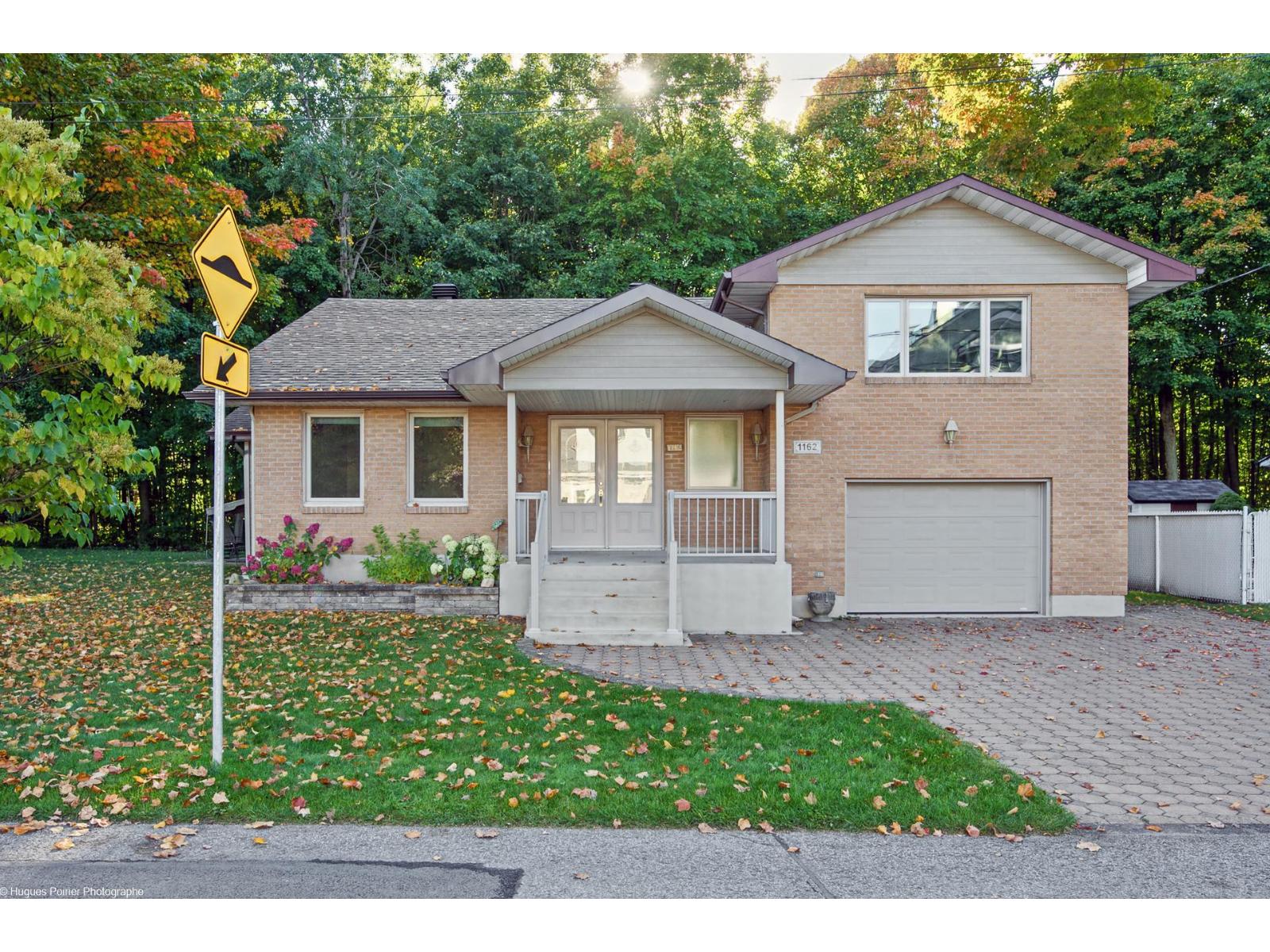 1162 39e Avenue Property Photo 1