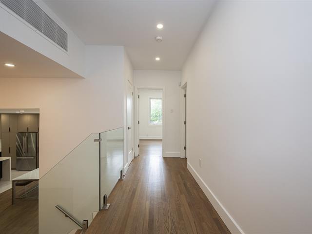 124 Ch. Surrey Property Photo 19