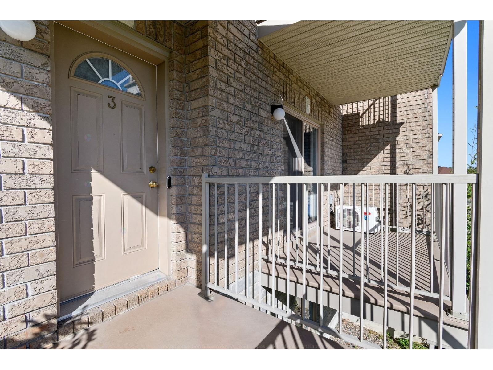 964 Boul. Du Plateau, #3 Property Photo 2