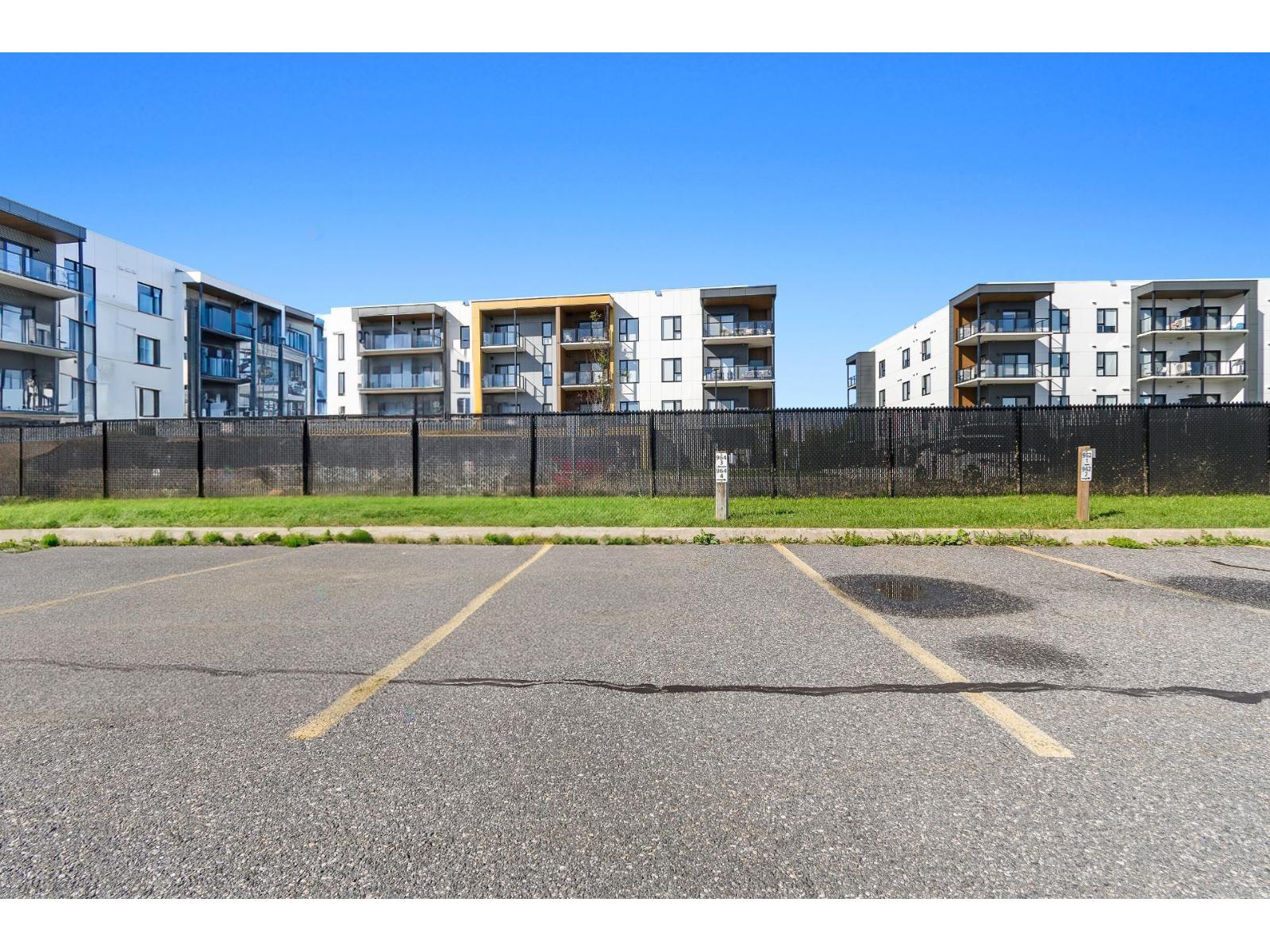 964 Boul. Du Plateau, #3 Property Photo 16
