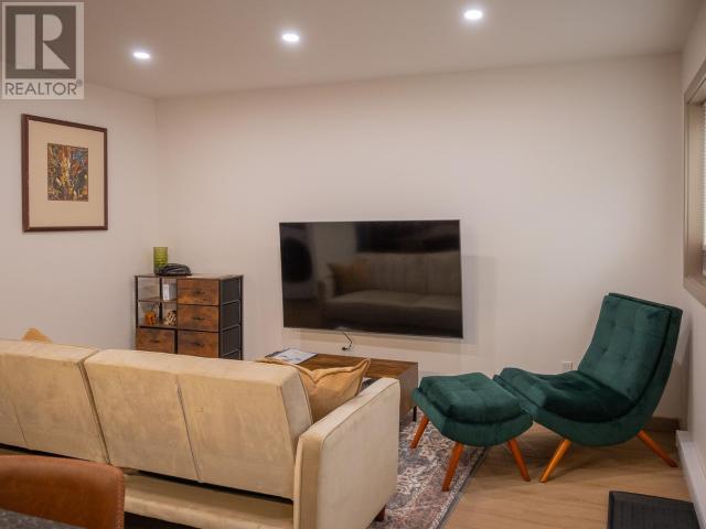 3465 Oak Street Property Photo 66