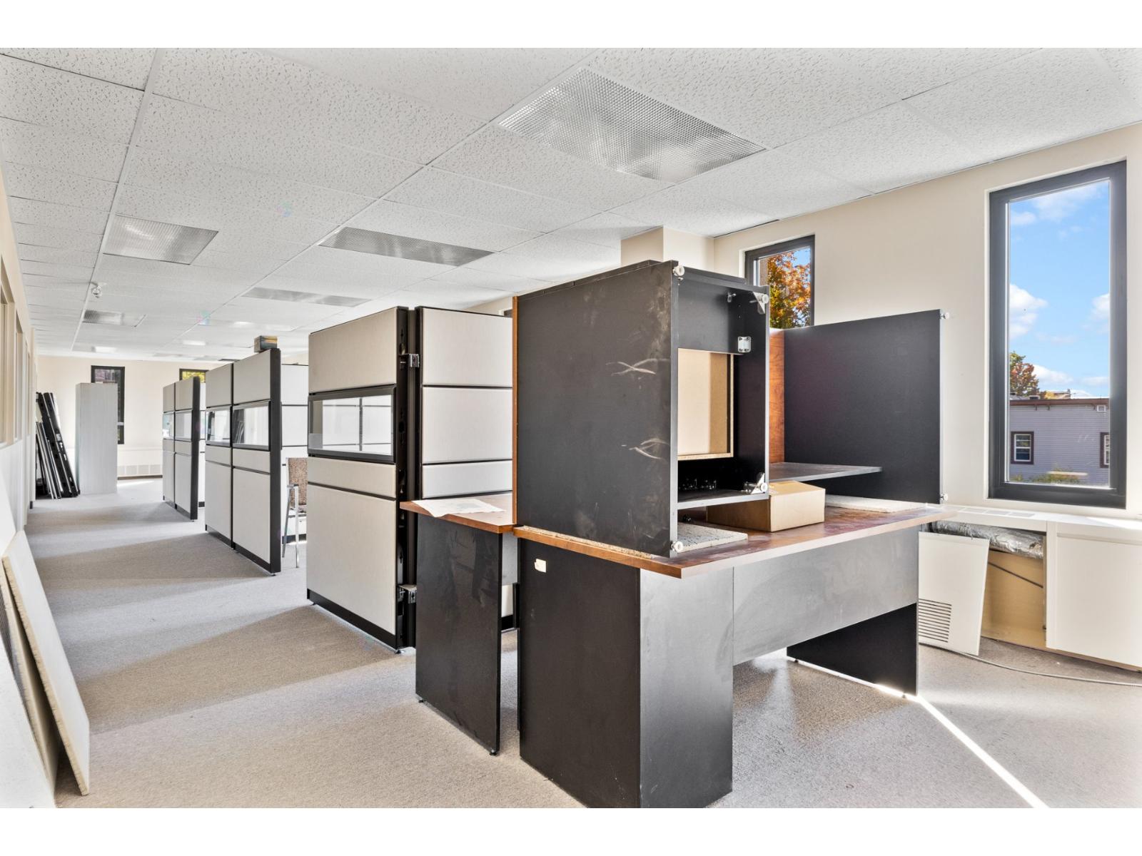 740 Rue Galt O., #304 Property Photo 8
