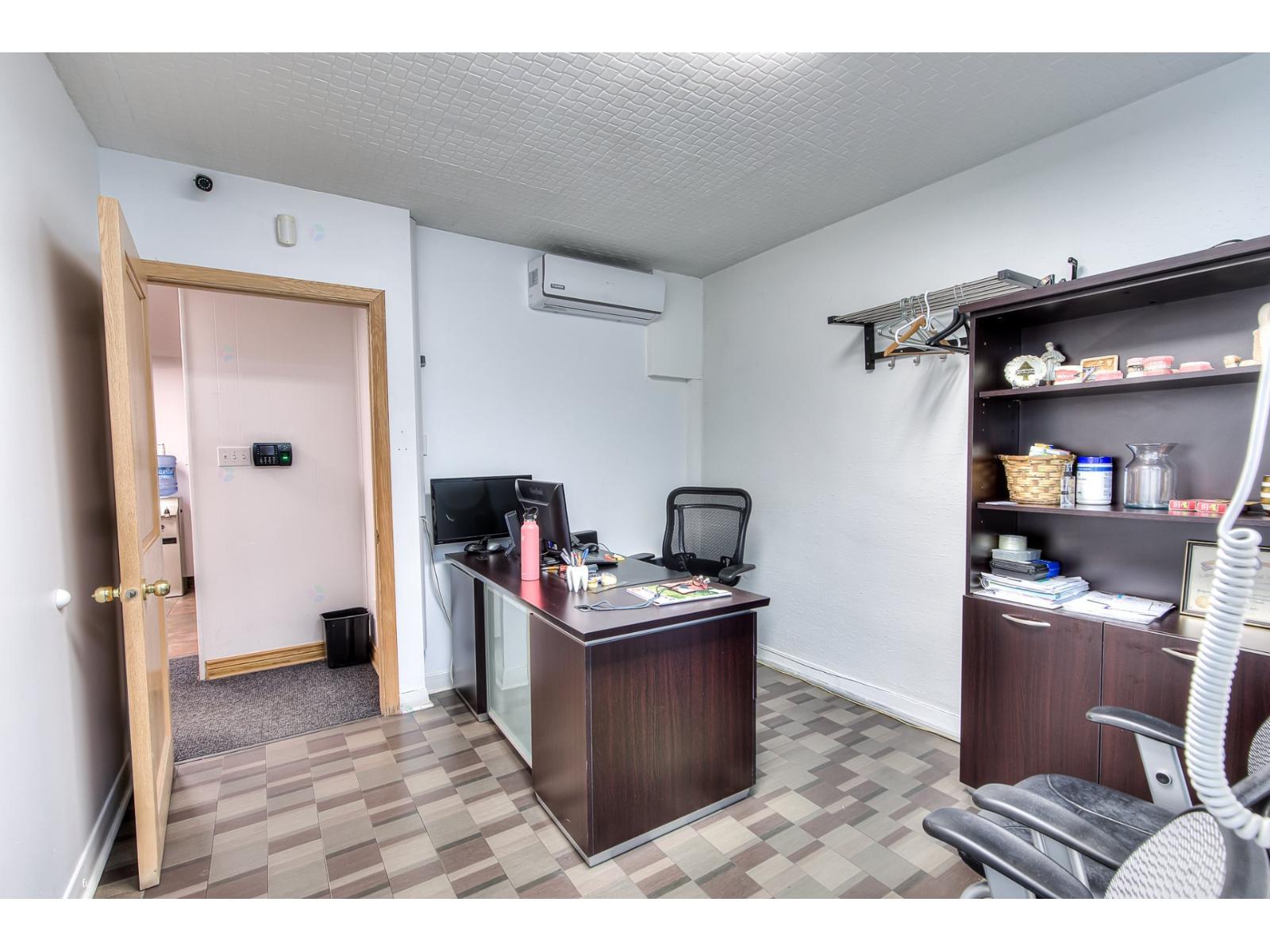 917 Boul. St-joseph E., #1 Property Photo 11