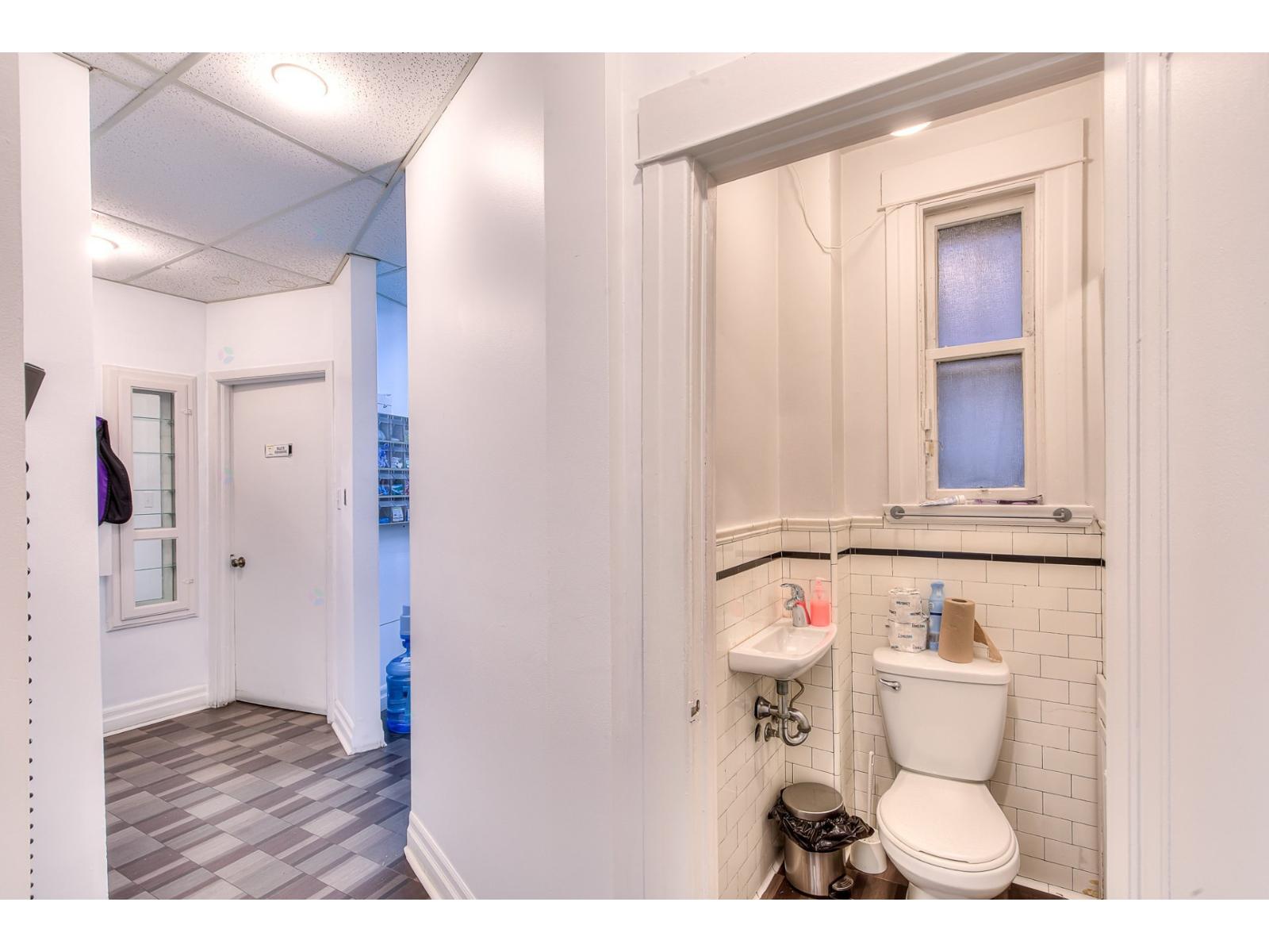 917 Boul. St-joseph E., #1 Property Photo 17