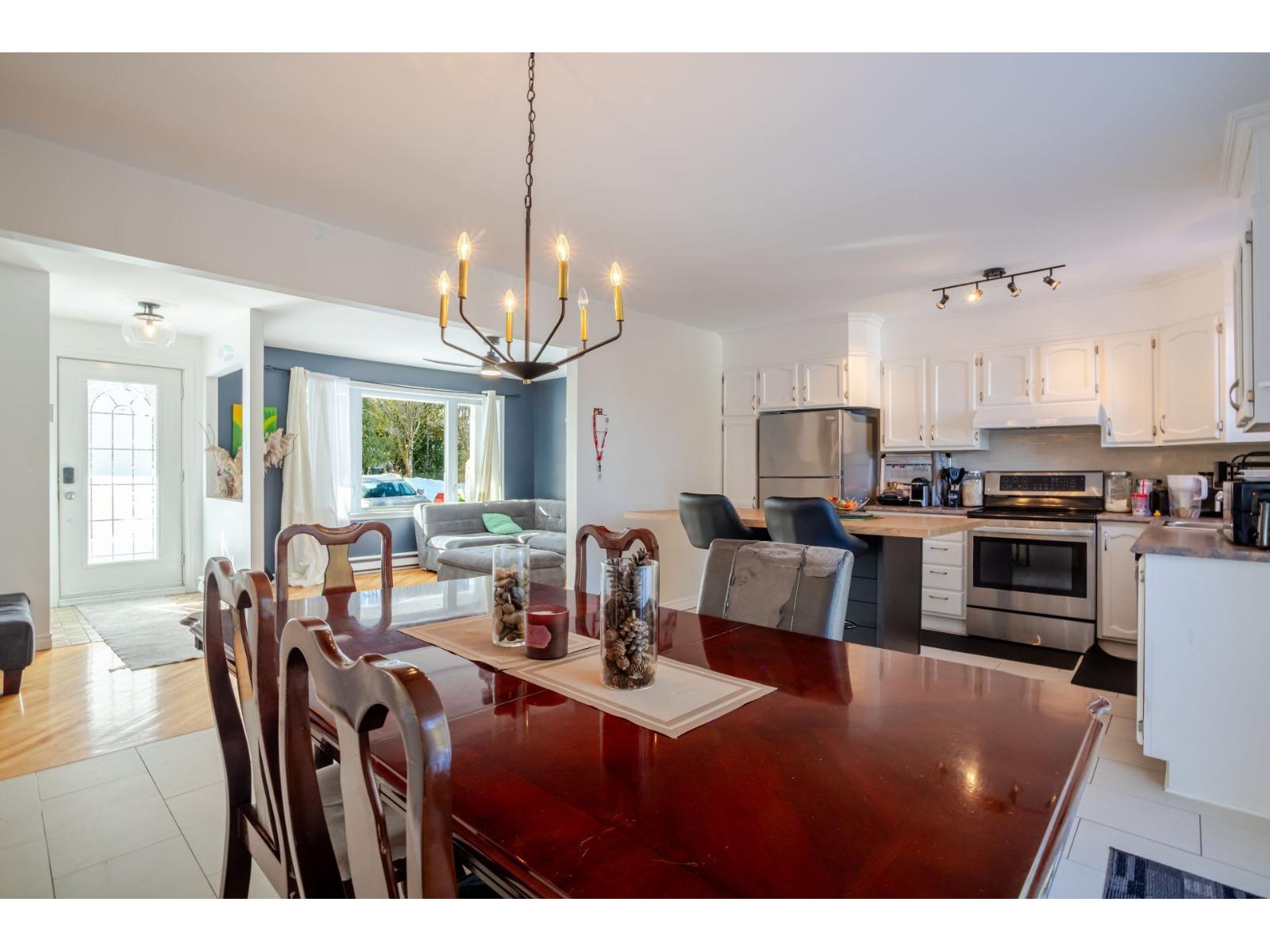 29 Rue Lafrance E. Property Photo 3