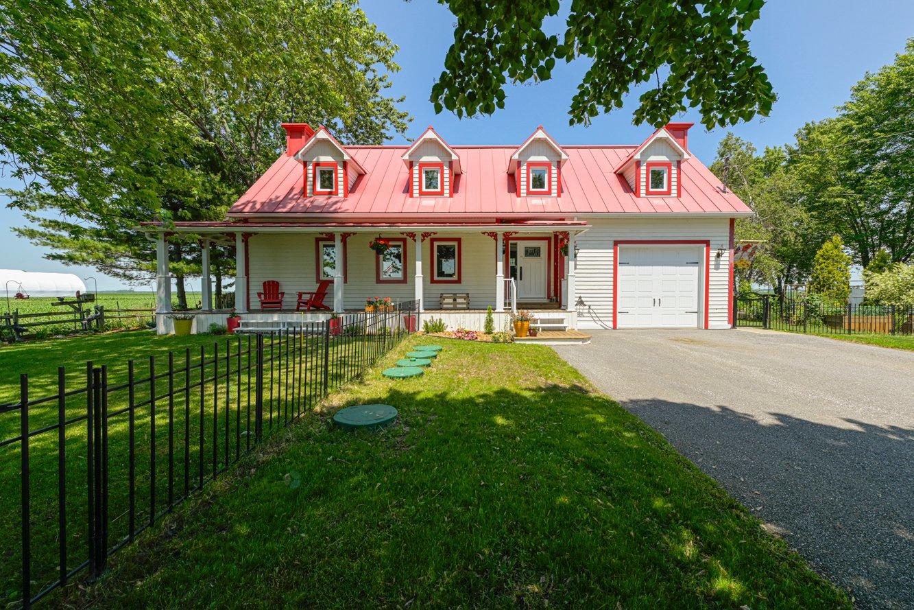 143 Rg D'argenteuil Property Photo 5