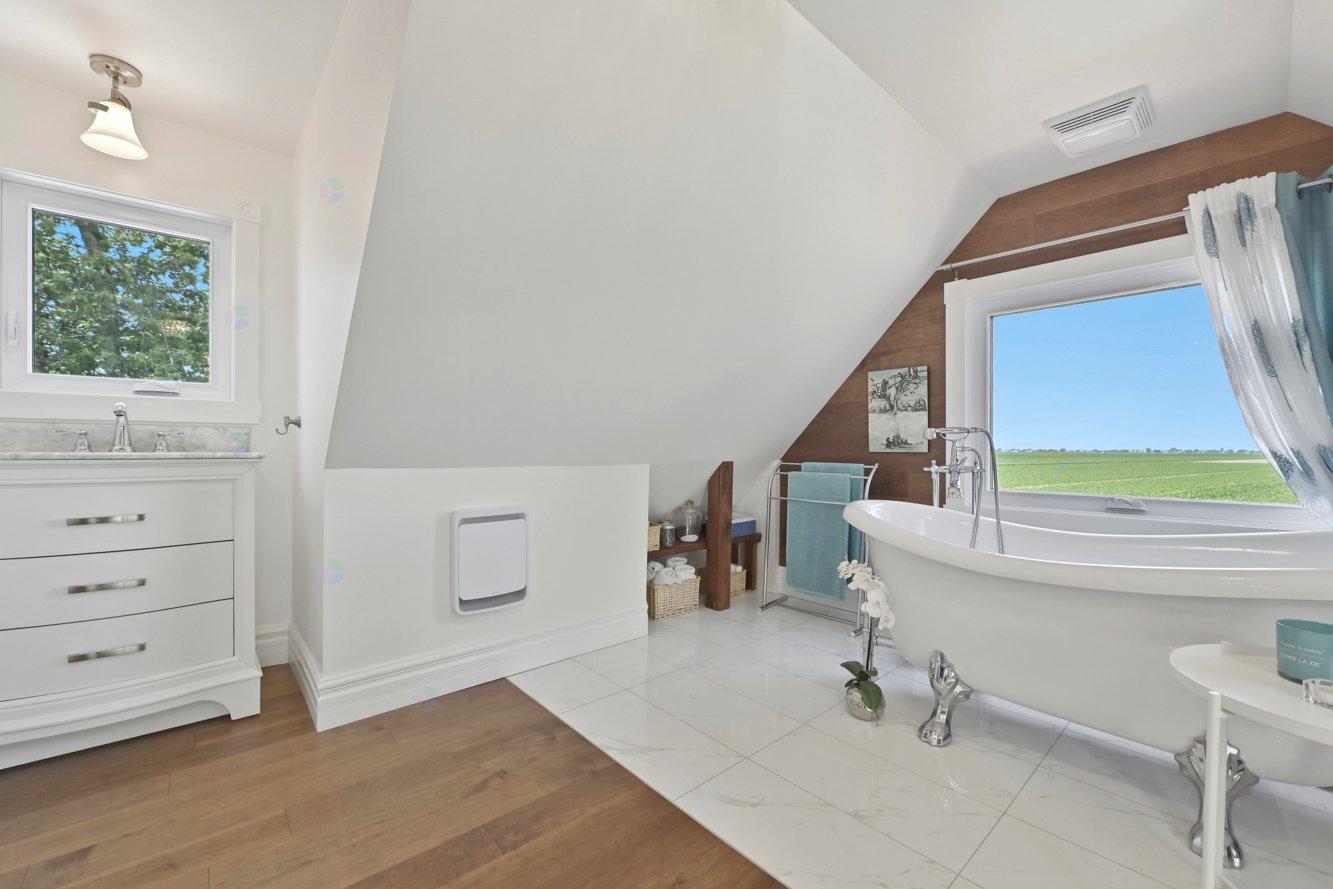 143 Rg D'argenteuil Property Photo 32