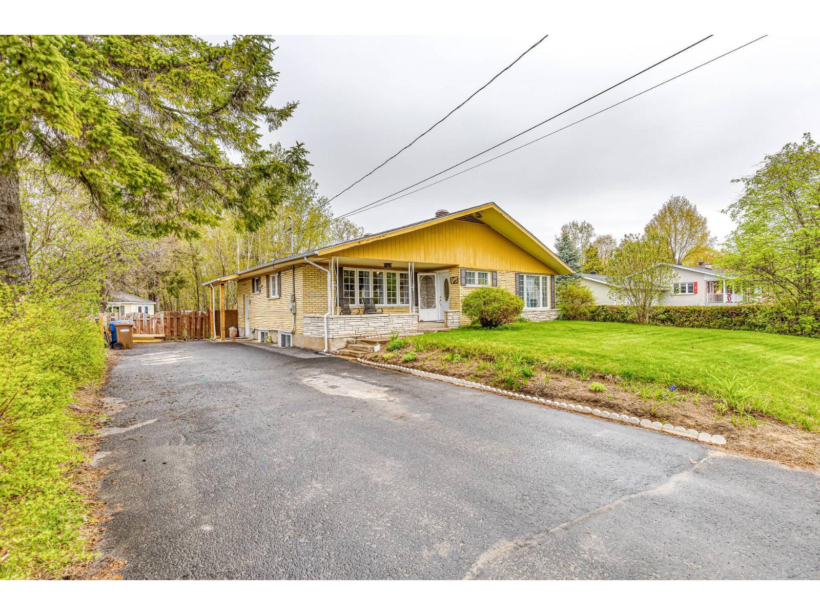 3281 9e Avenue Property Photo 1