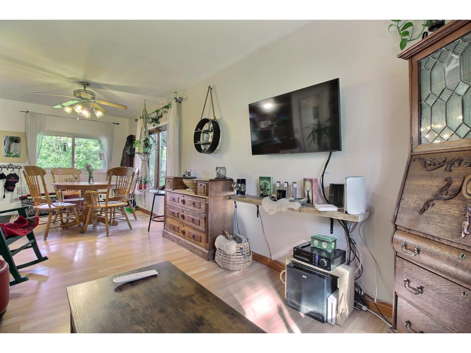 150 4e Avenue Property Photo 18