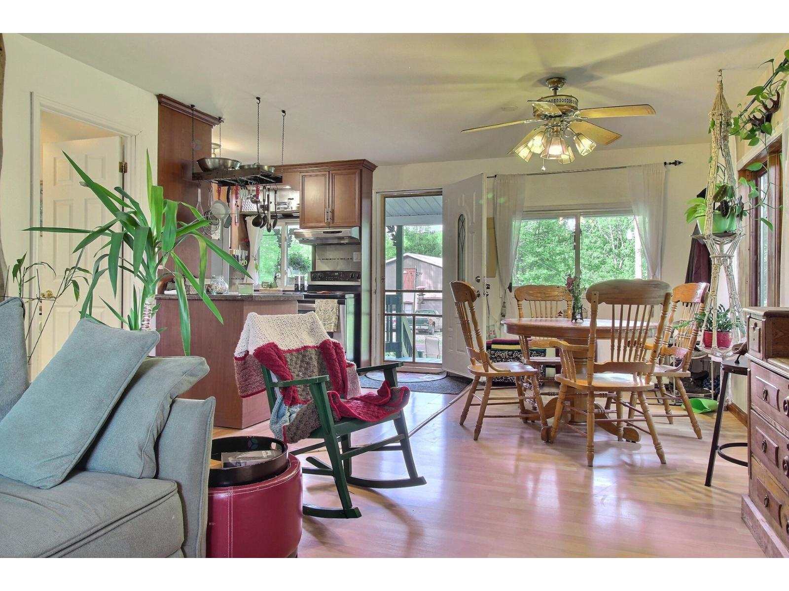 150 4e Avenue Property Photo 28