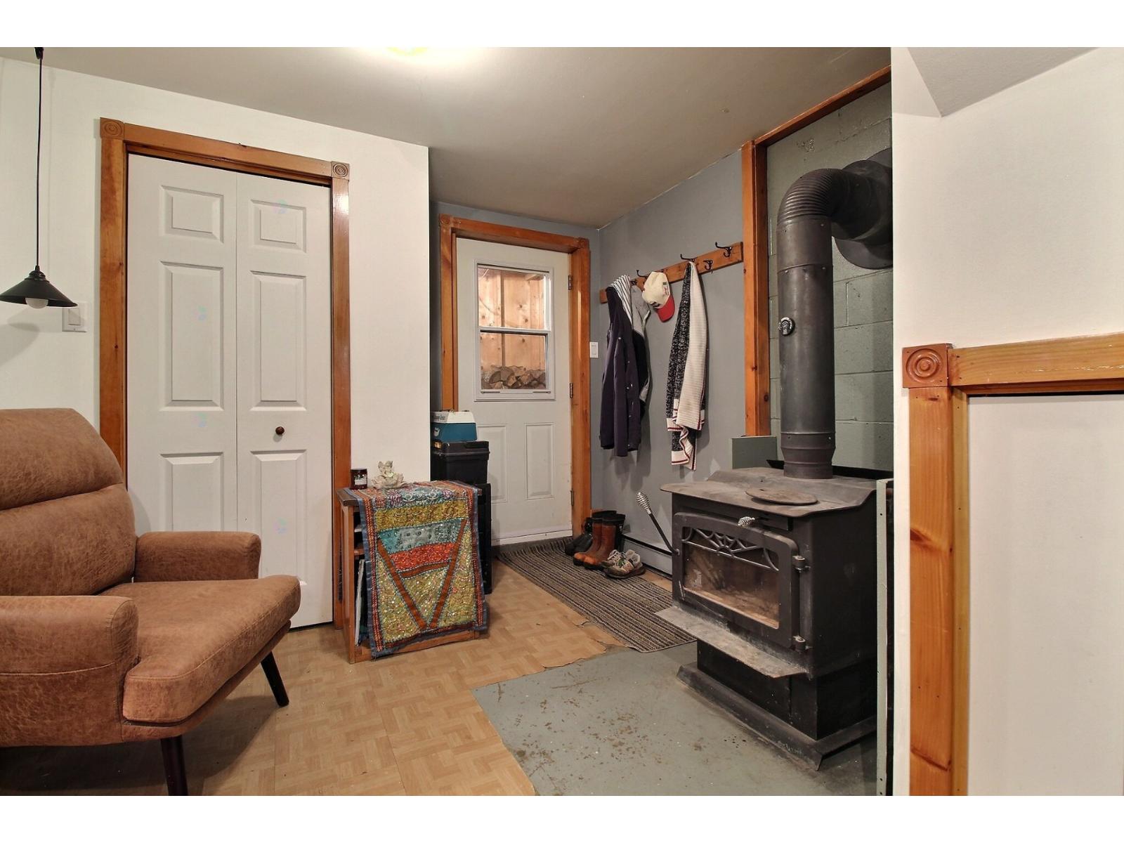 150 4e Avenue Property Photo 37