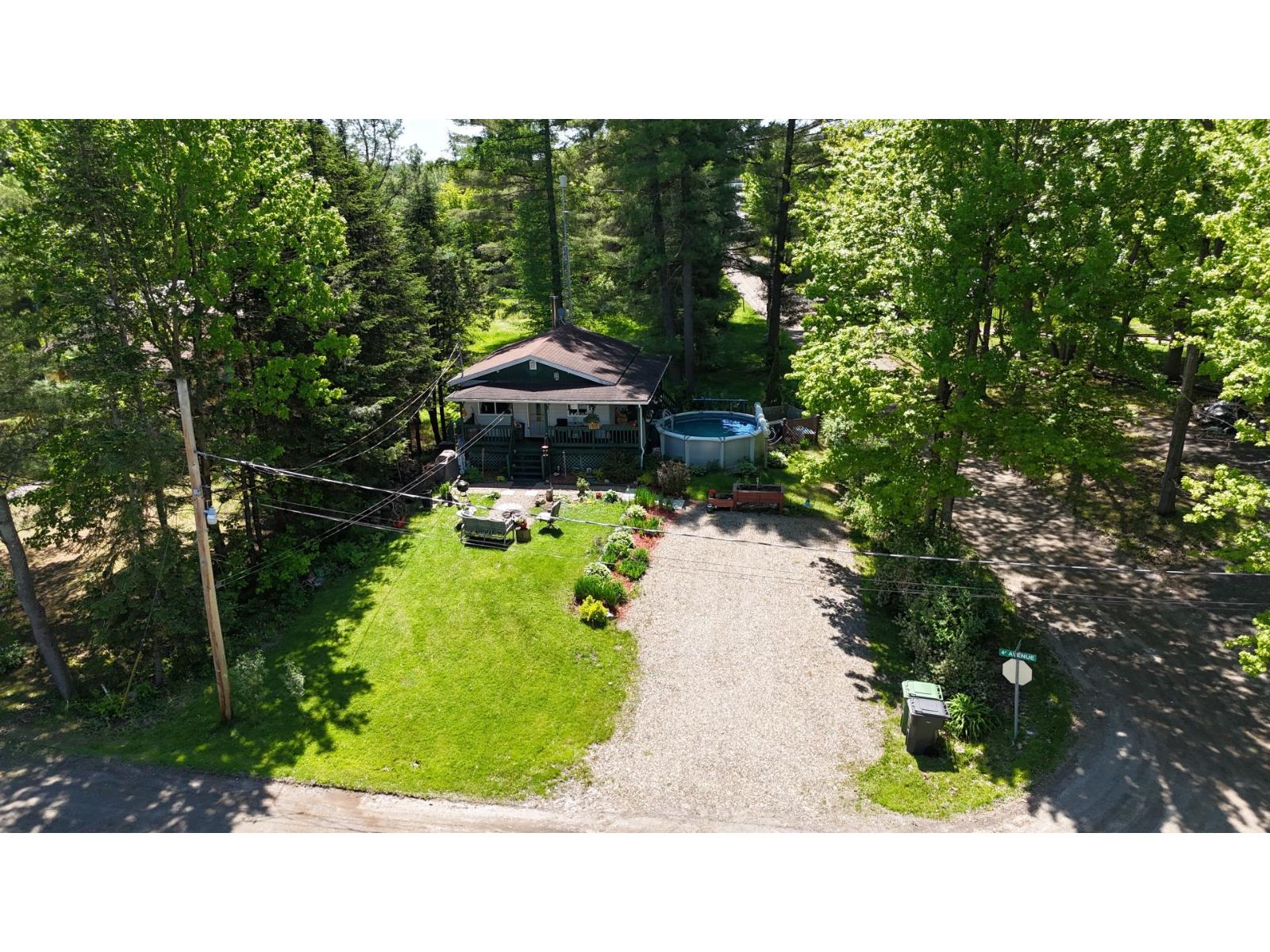 150 4e Avenue Property Photo 43