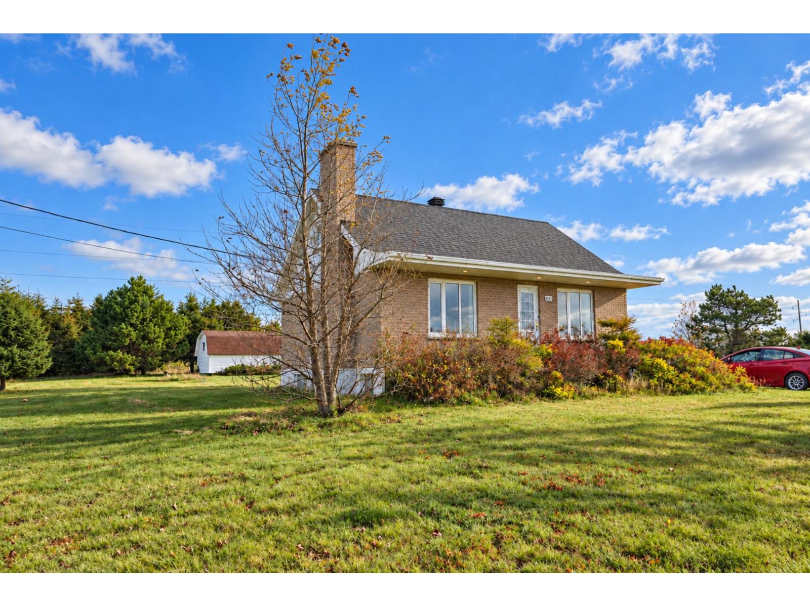 32 Ch. Le Pré Property Photo 2