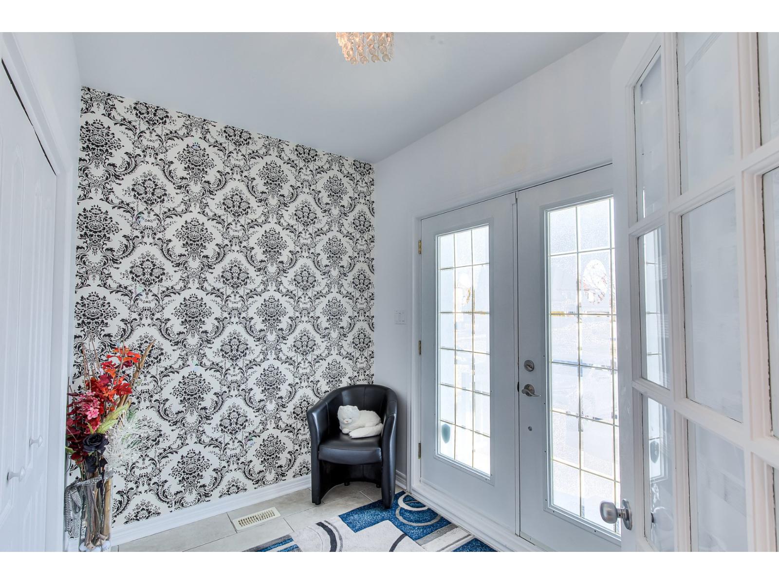 580 Rue De Coubertin Property Photo 2