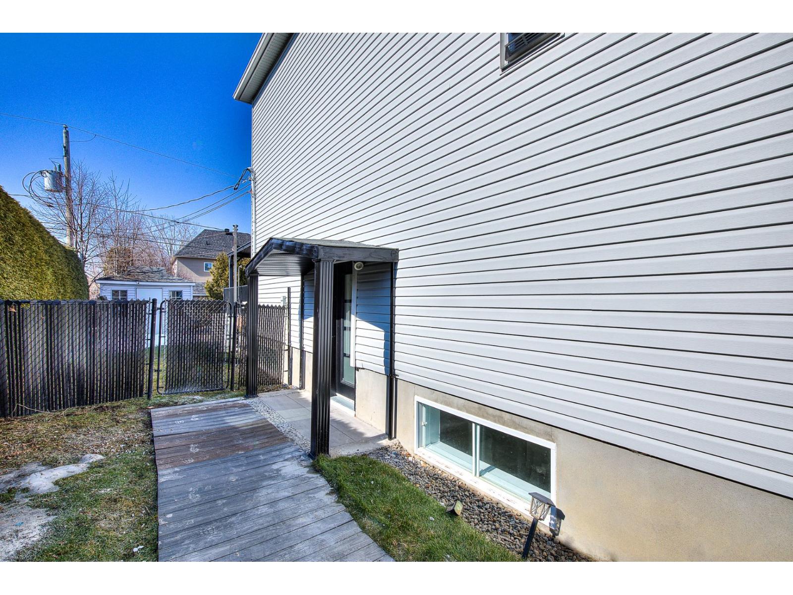 580 Rue De Coubertin Property Photo 27