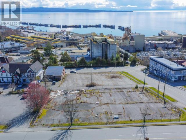 8 Marine Dr Property Photo 6